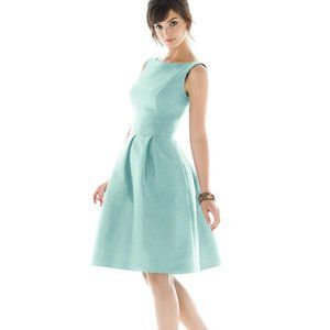 Alfred Sung mint color dress, size 6